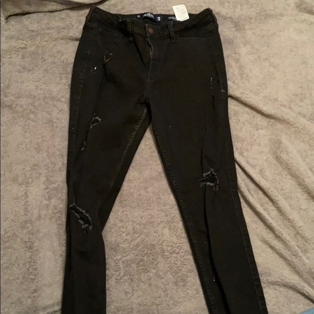 hollister black skinny jeans w/ rips